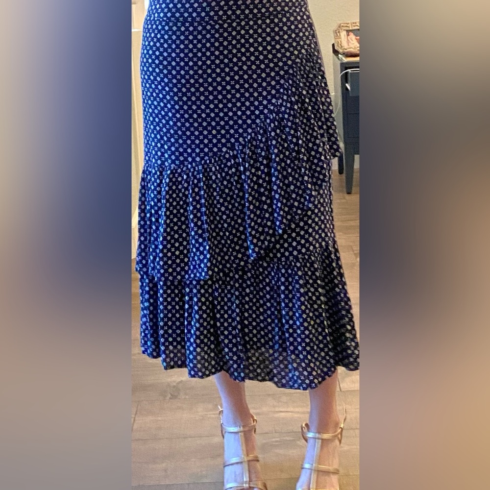 Blue ruffled skirt. Size L